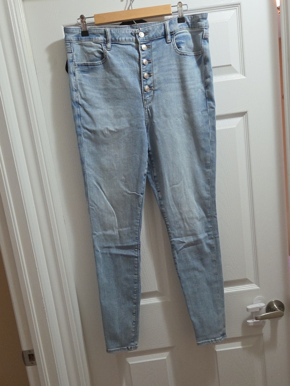 American Eagle Outfitters Light Blue Skinny Button-Fly Jeans